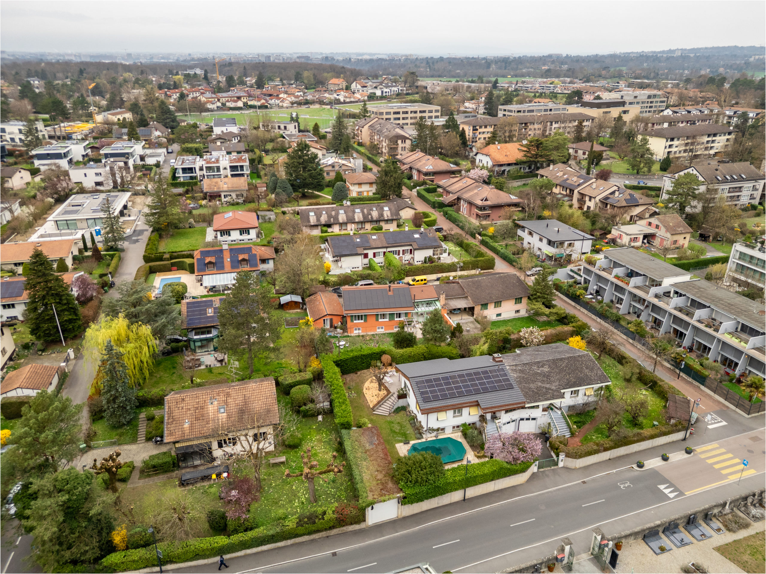 Maison Villagoise de la commune de Veyrier, avec des installatio